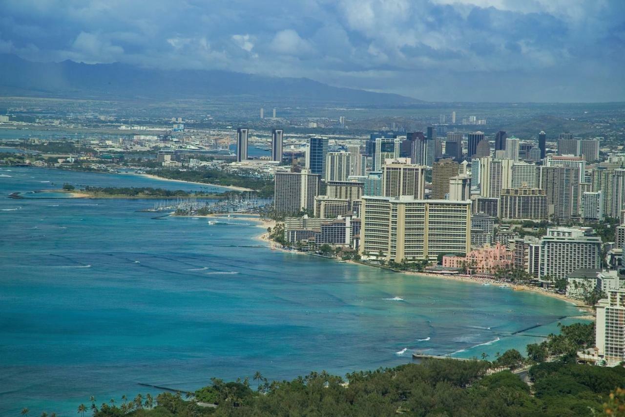 Waikiki Marina Resort At The Ilikai Honolulu Exterior photo